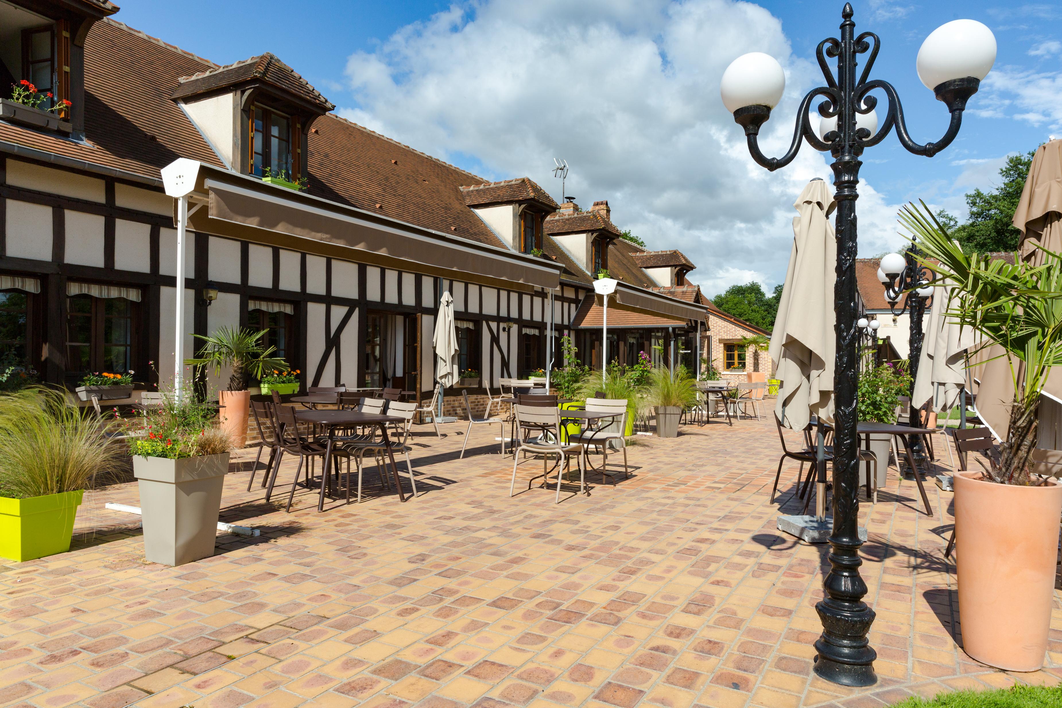 L'Oree Des Chenes, The Originals Relais La Ferté-Saint-Aubin Екстериор снимка